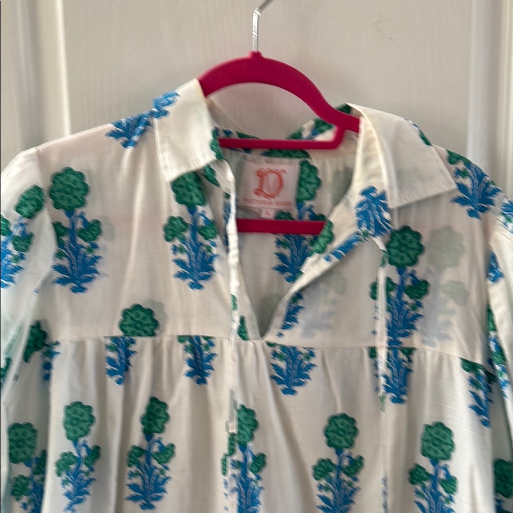 Victoria Dunn White Short Sleeve Peasant Top with Blue and Green Floral Print - Picture 4 of 5